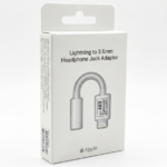 محول أبل من منفذ Lightning إلى منفذ سماعة 3.5 مم (Lightning to 3.5mm Adapter)
